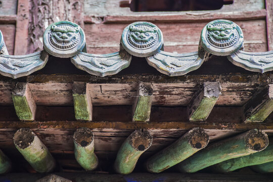 山西大同悬空寺屋檐瓦当