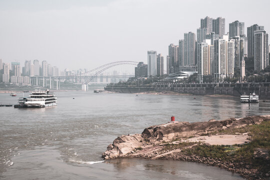 重江两江交汇江景