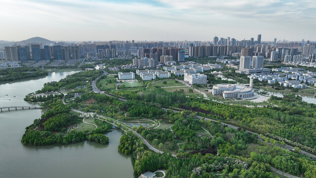 航拍安徽合肥翡翠湖全景