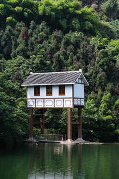 鹅眉山清音湖