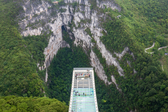 大石围天坑群景区