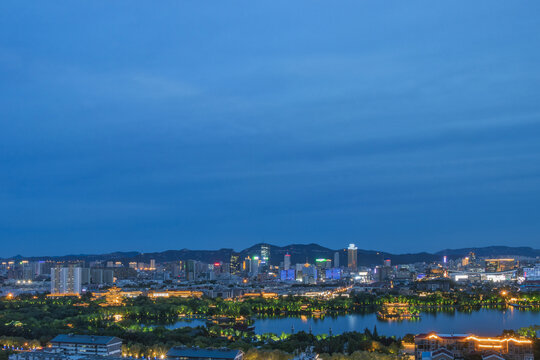 山东济南大明湖城市夜景航拍