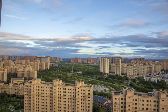 长春市硅谷大街旁的住宅区