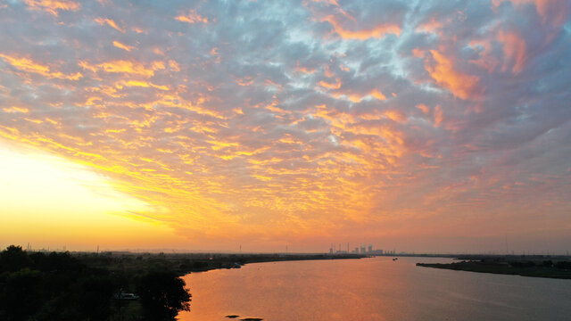 淮河夕阳晚霞