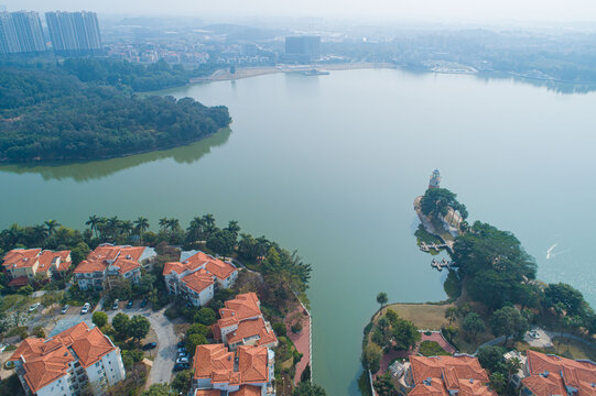 湖景别墅