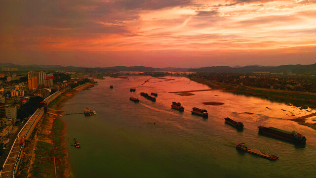 长洲水利枢纽夕照