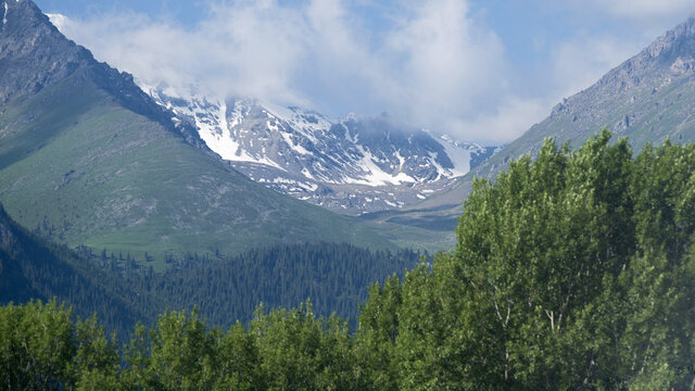 天山