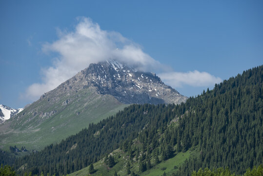 天山