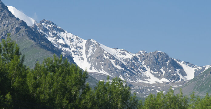 天山