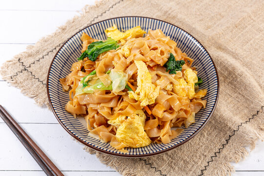 雞蛋炒粉面