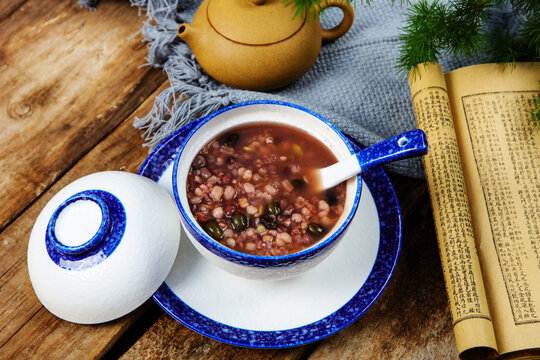 软糯的红豆薏米粥