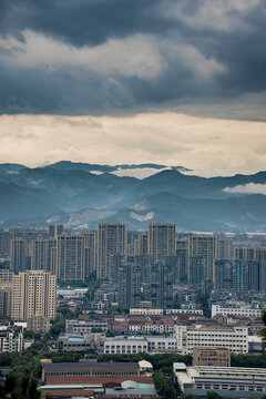 夏季雨后的余姚城市风光