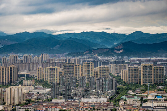 夏季雨后的余姚城市风光