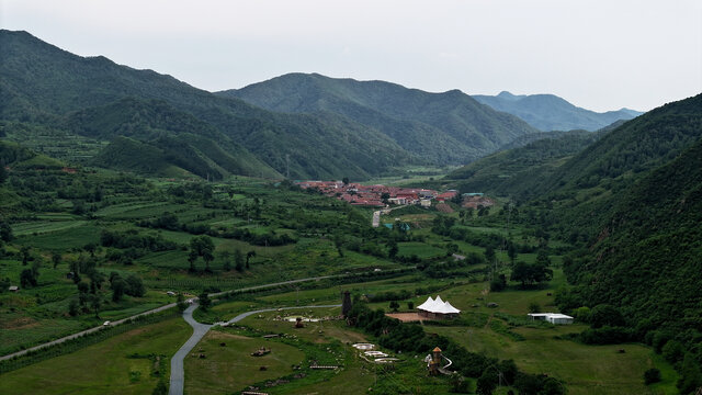 张家口赤城海坨山谷夏景