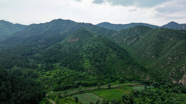 张家口赤城海坨山谷夏景