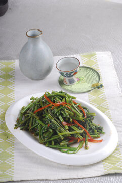 韩式拌蕨菜