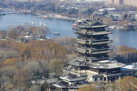 山东济南大明湖超然楼雪景