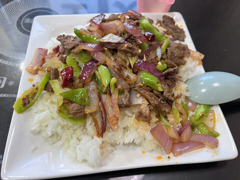 蔥爆羊肉蓋澆飯