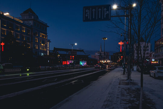 冬季北方街道夜景