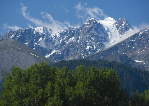 天山