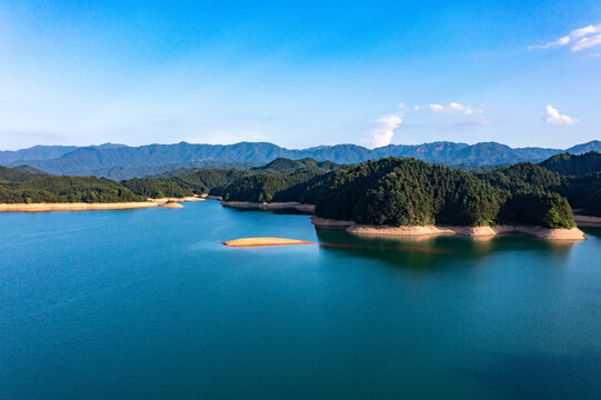 航拍湖南衡阳常宁市常宁天湖