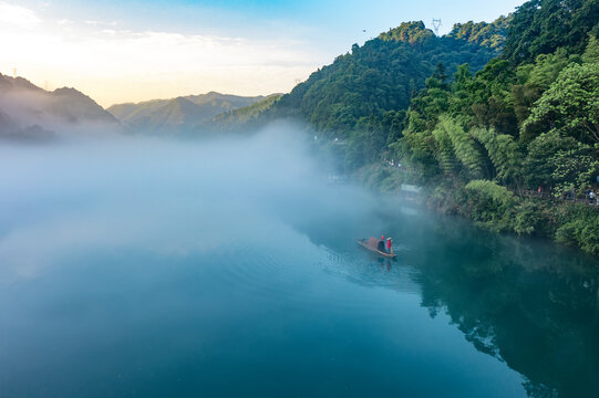 湖南郴州资兴市雾漫小东江