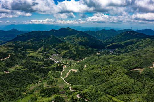 航拍湖南郴州仰天湖大草原