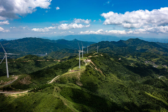 航拍湖南郴州仰天湖大草原