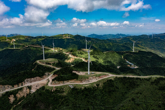 航拍湖南郴州仰天湖大草原