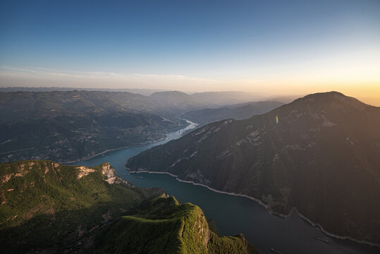 三峡之巅落日风光