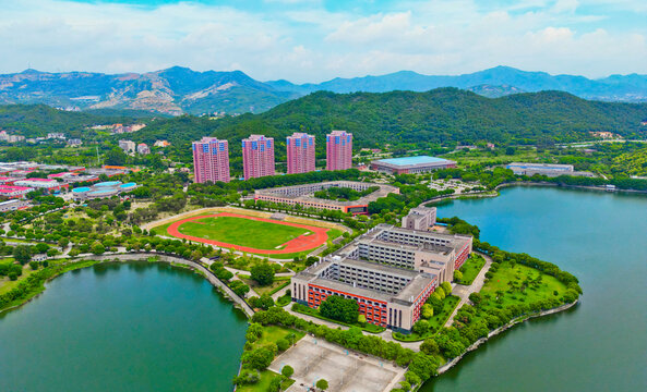 仰恩大学