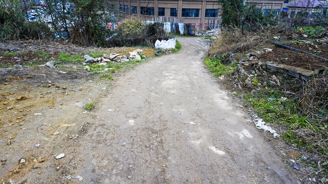 爛泥路