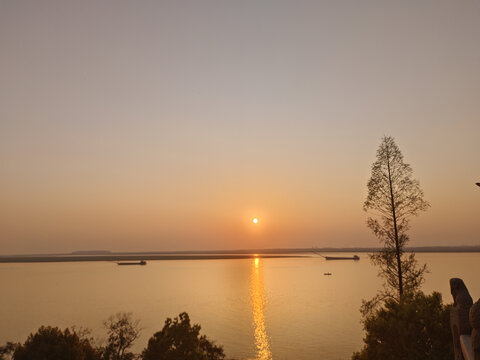 洞庭湖夕阳