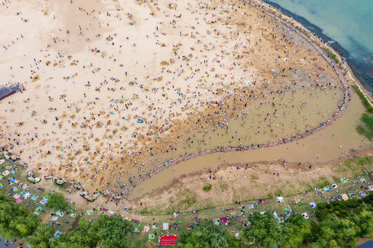 郑州北龙湖沙滩户外露营胜地