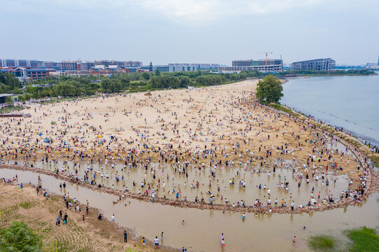 郑州北龙湖沙滩户外露营胜地