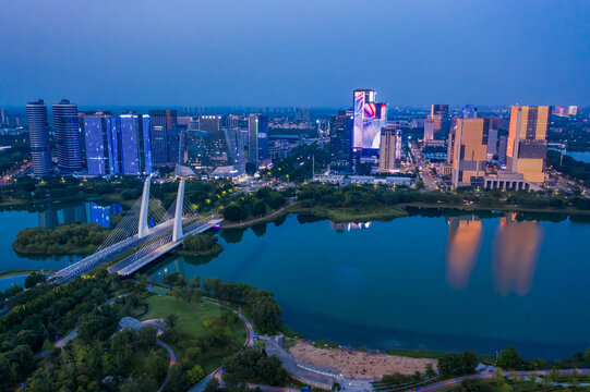 航拍郑州龙子湖智慧岛夜景灯光