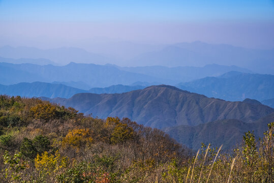 远山风景大山山脉