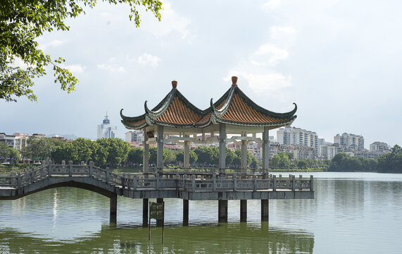 广东肇庆市端州伴月湖美景