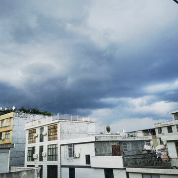 雨前的天空