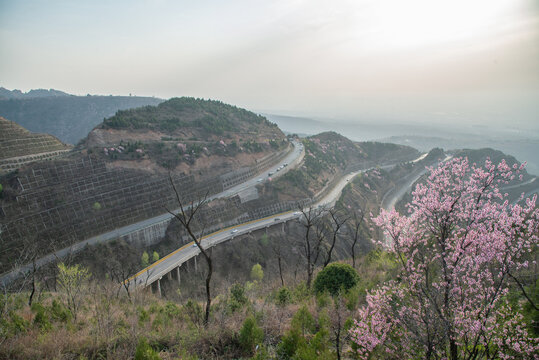 临潼环山路