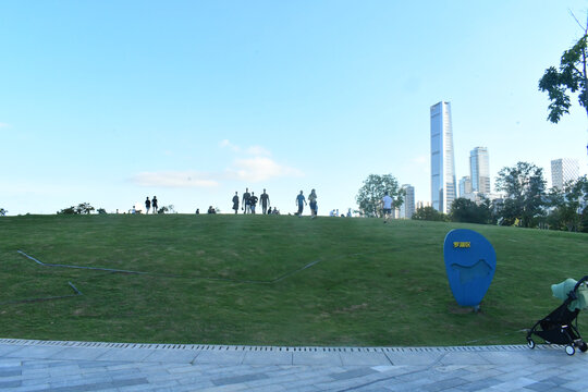 深圳城市公园草坪