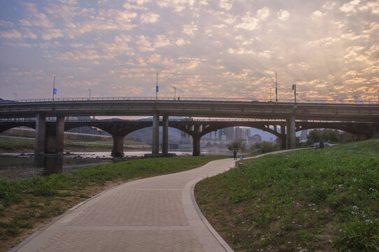 建瓯江滨公园傍晚风景