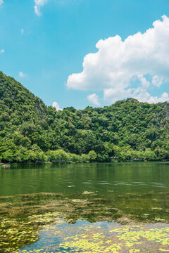 蓝天白云端州区星湖美景