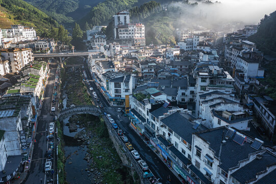 黄山汤口镇自然风光