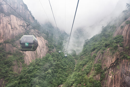 黄山索道自然风光