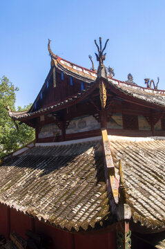 建瓯塔山寺大殿屋顶一角