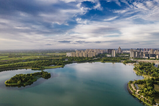 桐乡市凤凰湖城市风光