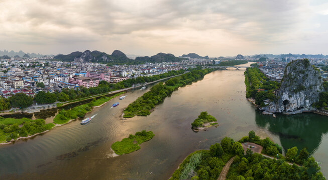 桂林漓江伏波山