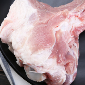 帶肉筒骨