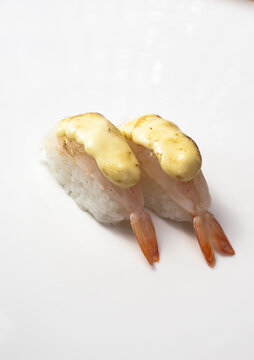 火炙玻璃虾握寿司